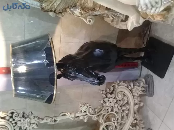 مجسمه آباژور فایبر گلاس اسب زیبا