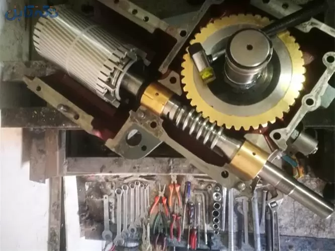 تعمیر تخصصی موتور گیربکس آسانسور