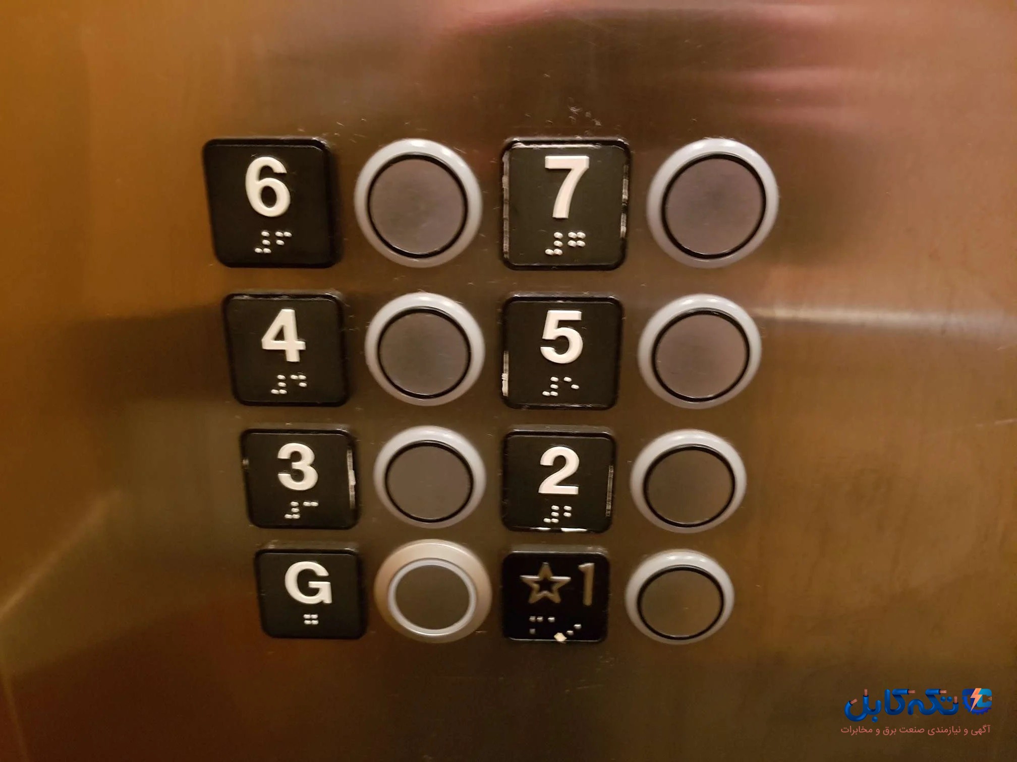 مشخص کردن ورودی اصلی آسانسور با نماد ستاره