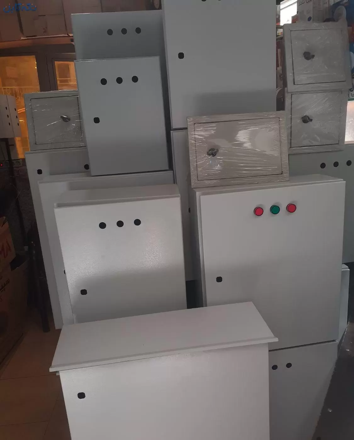 تابلوهای برق جعبه تقسیم توکار روکار در ابعاد مختلف