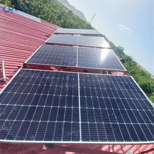 نصب نیروگاهی خورشیدی با پنل های خورشیدی