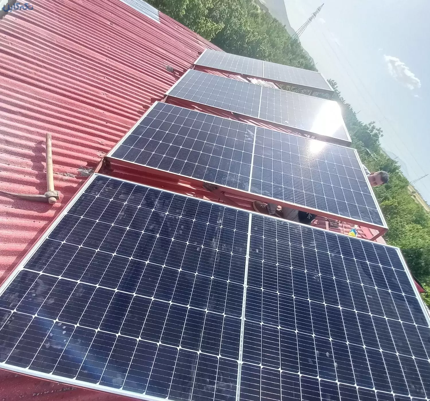 پنل خورشیدی با توان تولید برق بالا