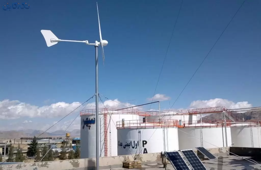 پنل خورشیدی توربین بادی