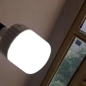 لامپ کم مصرف