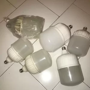 لامپ کم مصرف