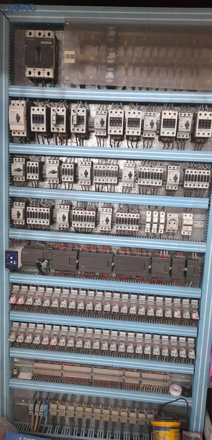 برق کار برقکار صنعتی تابلو برق PLC و HMI