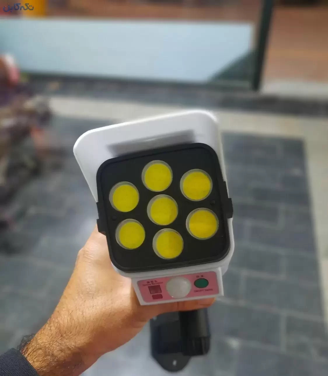 پرژکتور خورشیدی طرح دوربین