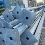 پایه چراغ ۹ متری چند وجهی گالوانیزه با فنداسیون در زاهدان